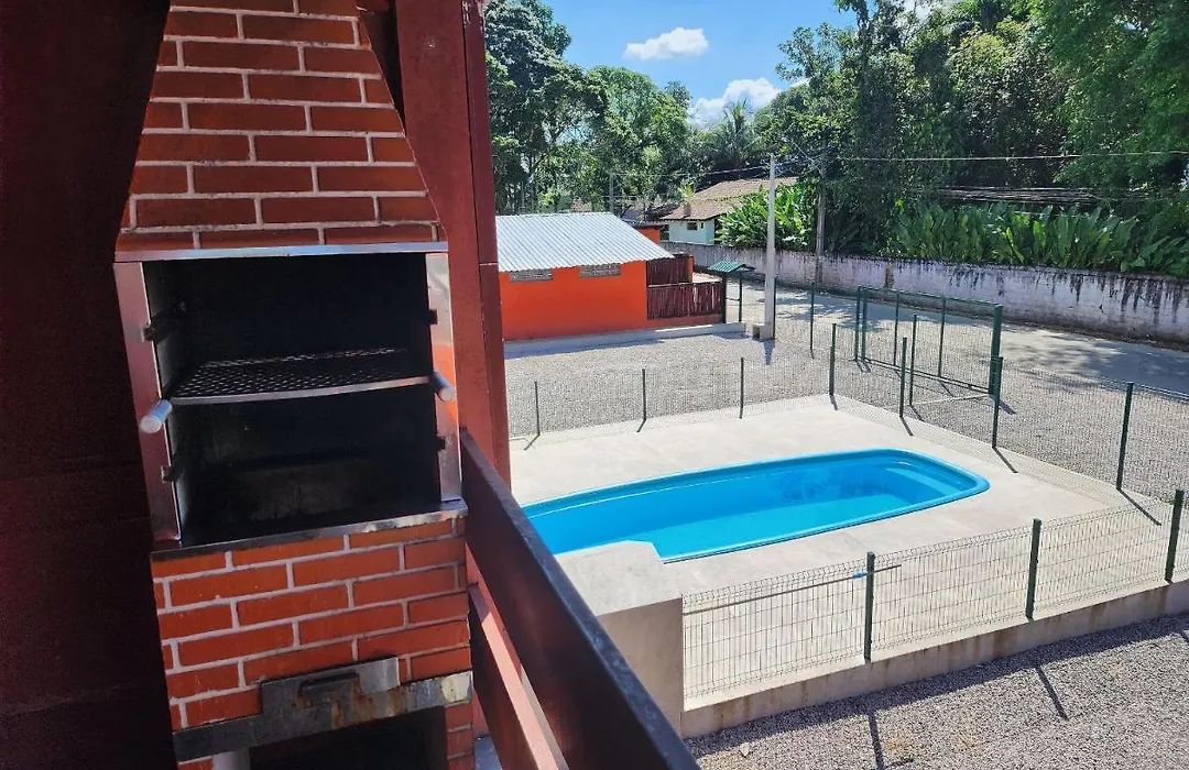 0001.06 - Maranduba - Apto - 2 Dormitório-Ar condicionado - 8 Pessoas - 2 Quadras Do Mar - Piscina - Wi-Fi (Excursão 96 Pessoas)-1